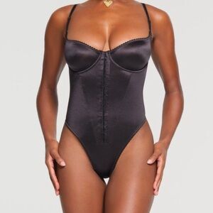 Skims Onyx Stretch Satin Scoop Neck Bodysuit